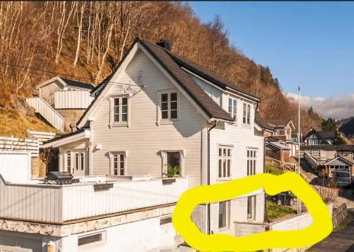 Salhusvegen Lejlighed